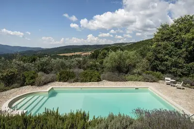 Image de Villa Lavande, Campagne Ferme près de Todi, au milieu de la région de l'Ombrie
