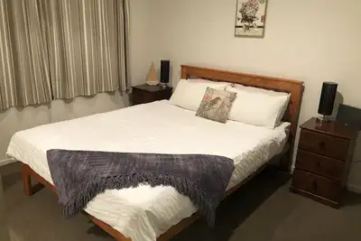 Appartement 2 chambres chaleureux et ensoleillé ** Wifi gratuit!