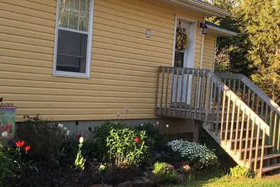 Image de Belle maison de vacances de 2 chambres au bord de l'eau