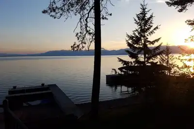 Image de ** Nouvelle Inscription *** Flathead Lake House avec une vue imprenable sur le parc Glacier