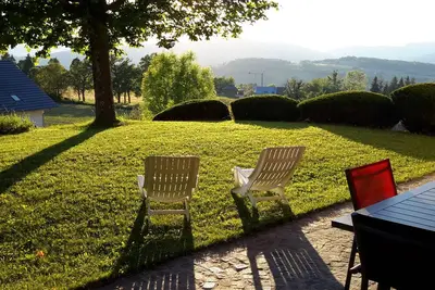 Image de Maison calme à la campagne.