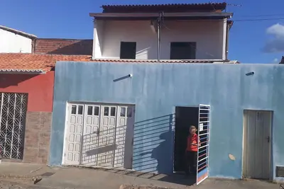 Image de Maison Devant Un Jardin APPELÉ: Place Des Fourmons Au 1er Etage.