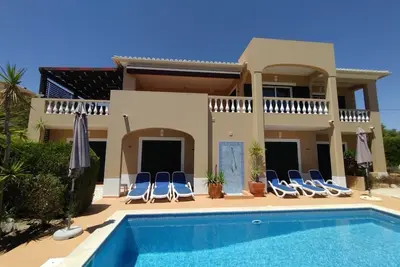 Image de Nouveau Belle villa de 4 chambres, piscine, wifi, près de la plage