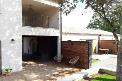 Image de Aiguèze, Gîte N°5 climatisé avec piscine