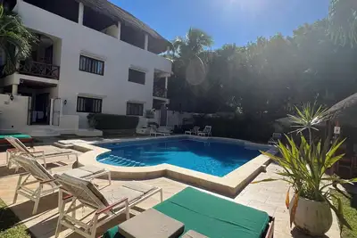 Image de Belle Maison de ville dans Tulum Pueblo avec piscine près de Plages