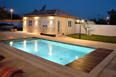 Image de Superbe Loft neuf de 350m2 + jardin + piscine hors sol