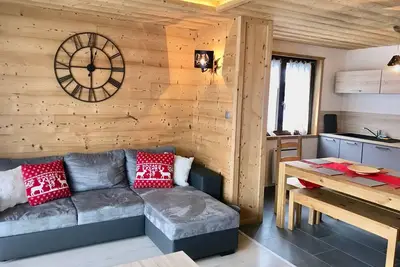 Image de Appartement alpin spacieux et élégant idéal pour les vacances d'été et d'hiver
