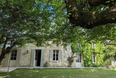 Image de Charming stone house - Maison girondine de charme