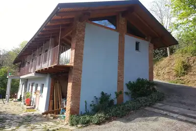 Image de la maison sur l'arc-en-ciel \\ La maison sur l'arc-en-ciel