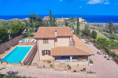 Villa Sansone Piscine privée Prix spécial Wifi Parking privé Palermo-Cefalù