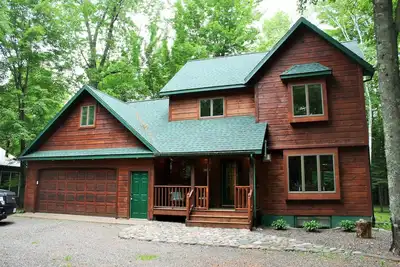 Image de Northwoods s'enfuir! Profitez de l'intimité de cette propriété à côté du Grand Lac Chetac