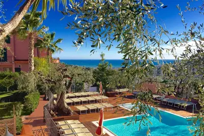 Appartement de vacances avec climatisation et piscine