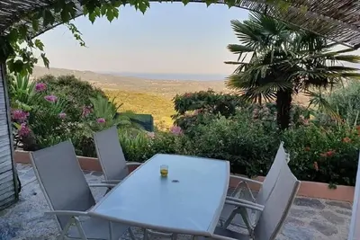 Image de Gite T2, vue mer imprenable, Piscine, proche Porticcio