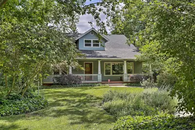 Image de Nouveau! Spacieux Downtown Chico Home, ½ Mile à Csu!