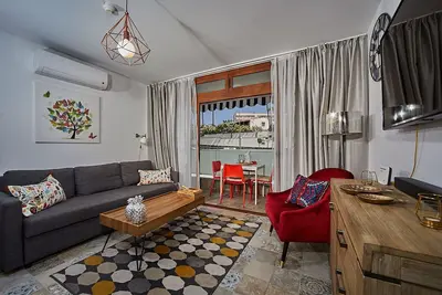 Mariposa Apartment, Yumbo 200 m, Plage 400m, WiFi, Piscine, Serviettes