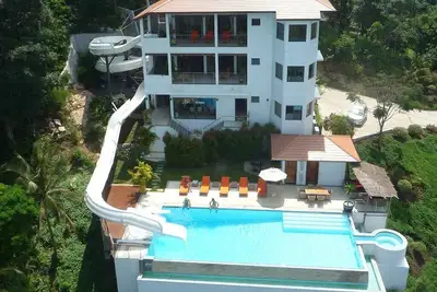 Image de Lulu Villa Holidays Vu à la télévision, le plus long toboggan aquatique du monde