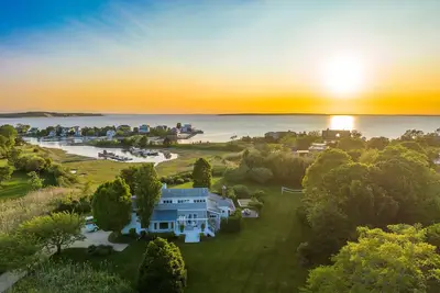 Image de Location d'été Southampton Waterfront w / Boat Dock