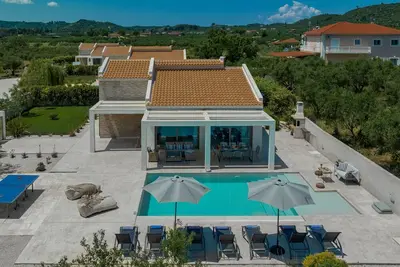 Image de Villa Azalea Villa De Luxe Avec Piscine