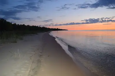 Image de *** Nouvelle Liste \"Lake Huron Beachfront Cottage