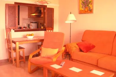 Image de PREMIÈRE Ligne Appartement De Luxe Beach. Vues À La Mer