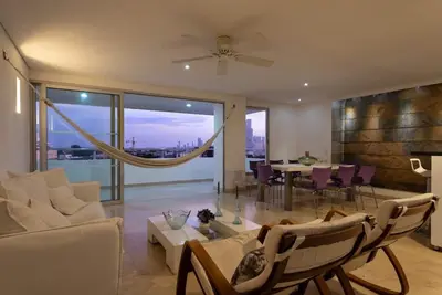 Image de Marchez jusqu'à la ville fortifiée - grand appartement Offisuites La Matuna. Prix spécial hebdomadaire!