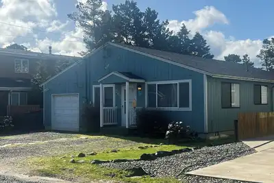 4Bed / 2Bath Pet Friendly, Cour arrière clôturée, à quelques pas de l'accès à la plage