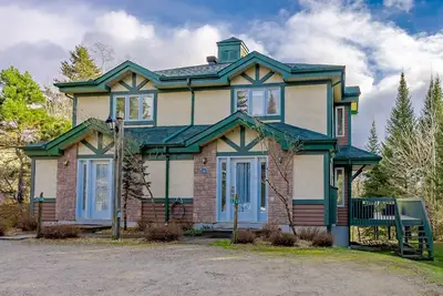 Image de Mont Tremblant Hideaway - Unité de trois chambres - Ski et golf