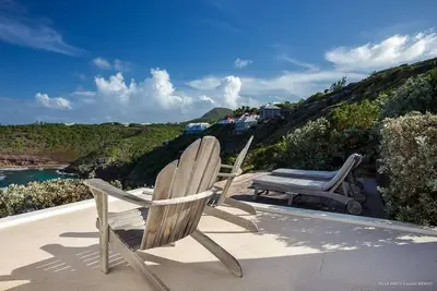 Image de Villa 1 chambre à la décoration sobre et chic, idéale pour un couple, Wifi gratuit