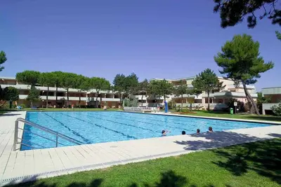 Image de Studio avec climatisation et piscine