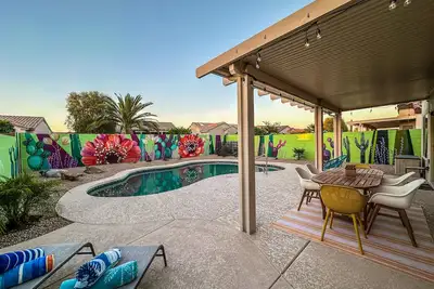 Image de Emplacement de préfet - Cactus League, terrains de baseball, golf, shopping à Surprise! !