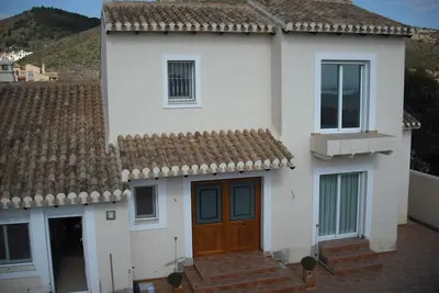 Image de Villa de luxe avec vue panoramique sur la Méditerranée et les parcours de golf