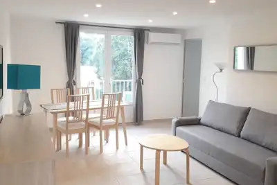 Image de T3 Toulon Bon Rencontre Neuf avec Parkings et Climatisation