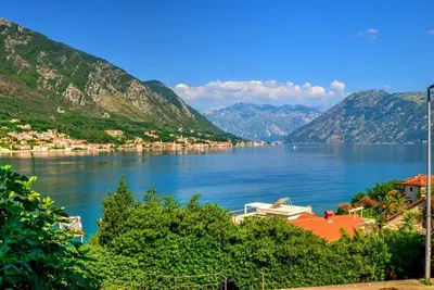 Image de Appartement de luxe avec vue sur la mer à Kotor avec 2 terrasses