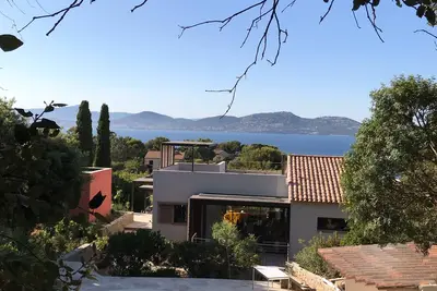 Image de Presqu'ile de Giens - Piscine - vue mer panoramique - 6 chambres - 12 personnes