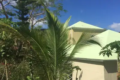 Image de Tout nouveau sur le marché locatif. . . près de Coral Bay.