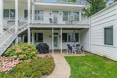 Image de Station familiale sur le lac Michigan - Patio 28