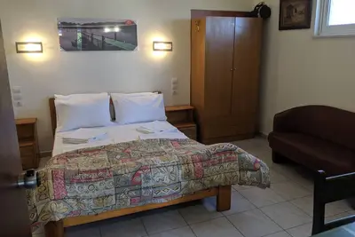 Image de Appartement d'une chambre avec grand jardin, dans un endroit calme, à 10 min à pied de la plage