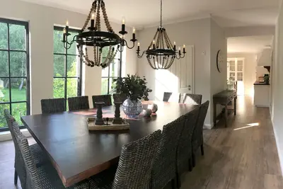 Image de \"La maison au bord du ruisseau\". .