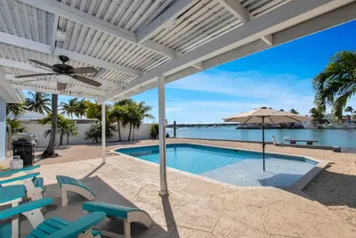 Hello ** Bonjour Summer Special ** à Hook, Wine🍷 & Sinker w / Million 💲 Vues