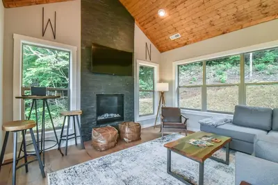 Image de Asheville Mountain Retreat avec une vue incroyable