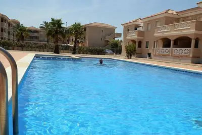 Image de Ap Dunes Ros, Idéal pour vos vacances, proche de la mer, wifi gratuit, air climatisé en option, piscine communautaire, animeaux de compagnie autorisés, plage pour chiens