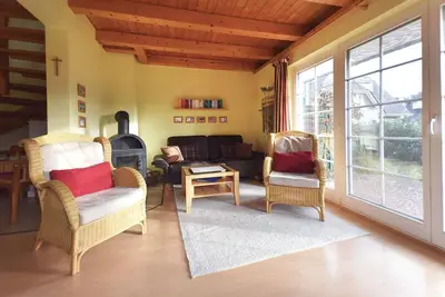 Image de maison de vacances confortable moitié pour max. 6 personnes, sauna, Wlan, terrasse