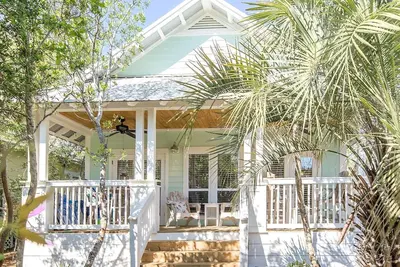 Image de Daddio's Cottage sur 30a - Seacrest Beach, Fl - Accès à la plage, étapes pour la piscine
