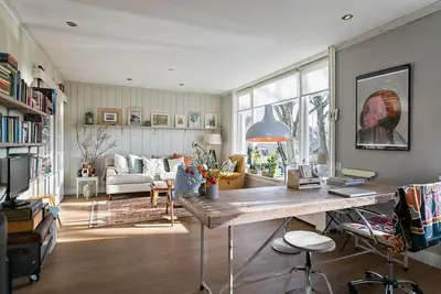 Image de Appartement spacieux et attrayant avec terrasse ensoleillée et sur le toit à Heiloo, près de la plage