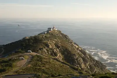 Image de Maison en pierre singulière avec vue sur la mer