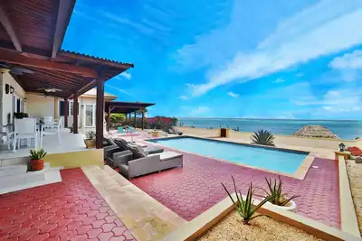 Image de Nouvelle Liste! ! Oceanfront Villa w / piscine privée et Palapa (par Baby Beach)