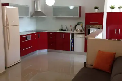 Image de Topaz, Un séjour idyllique à Netanya Israel\nplein centre et mer à 8'' à pieds