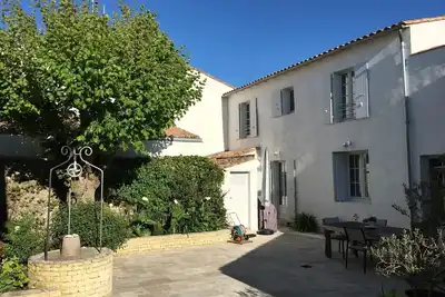 Image de Maison Rhétaise rénovée en plein cœur de village