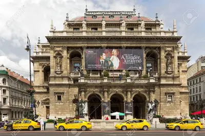 Image de Downtown Opera Apartment