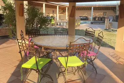 Image de Belle maison de plain pied de 160 m2 entièrement clôturée avec piscine